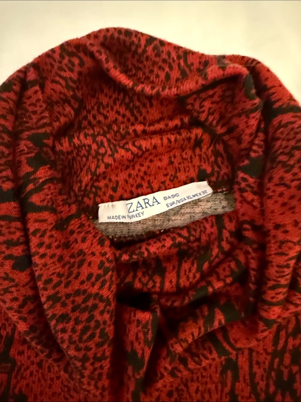 Zara Red and Black Snake-Print Turtleneck Sweater - Picture 2 of 2